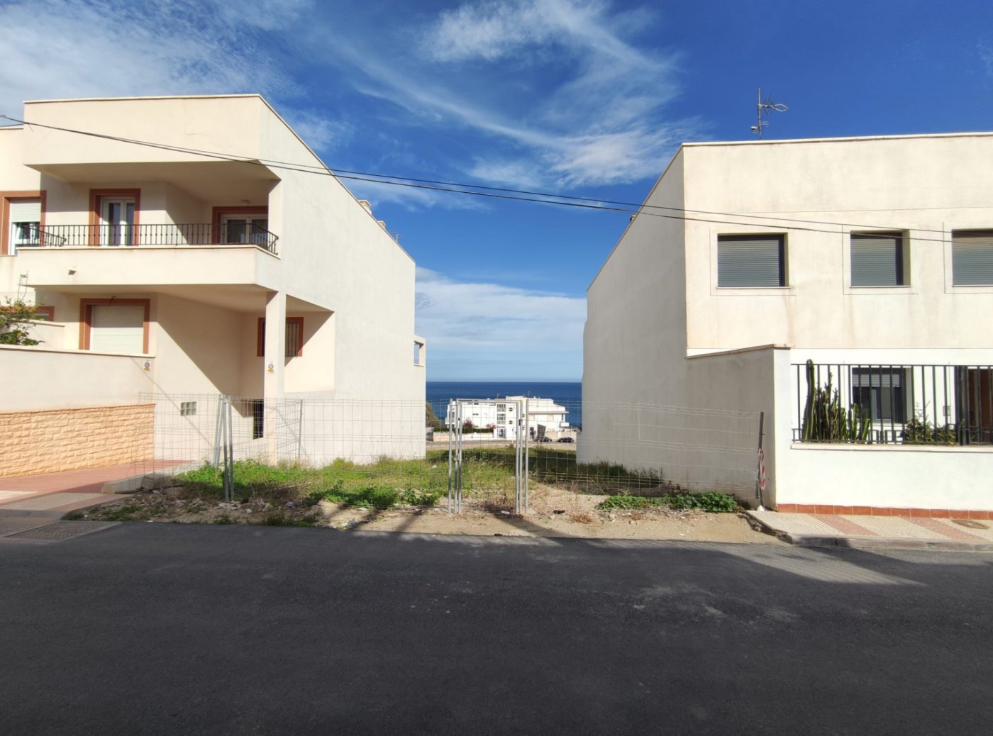 TU HOGAR EN ESTA PARCELA CON VISTAS AL MAR