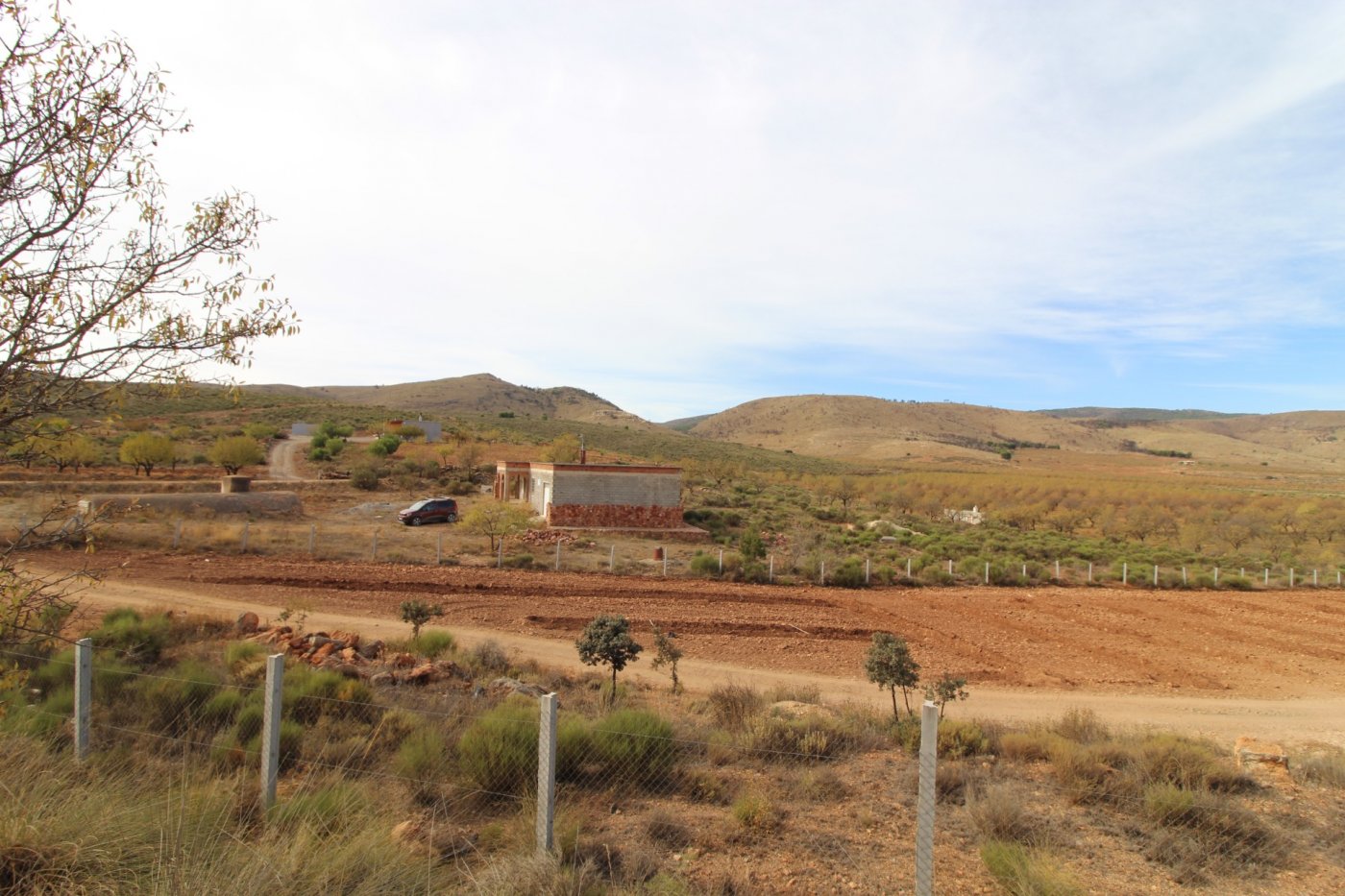 FINCA RUSTICA EN ZONA CAMPILLO HUECIJA (ALMERIA)