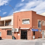 Oportunidad ideal para residencia con 6 dormitorios y 2 garajes en Huércal de Almería