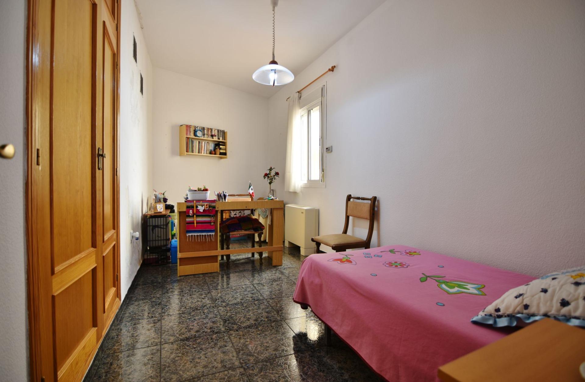 Piso con 2 dormitorios  y garaje en Huércal de Almería