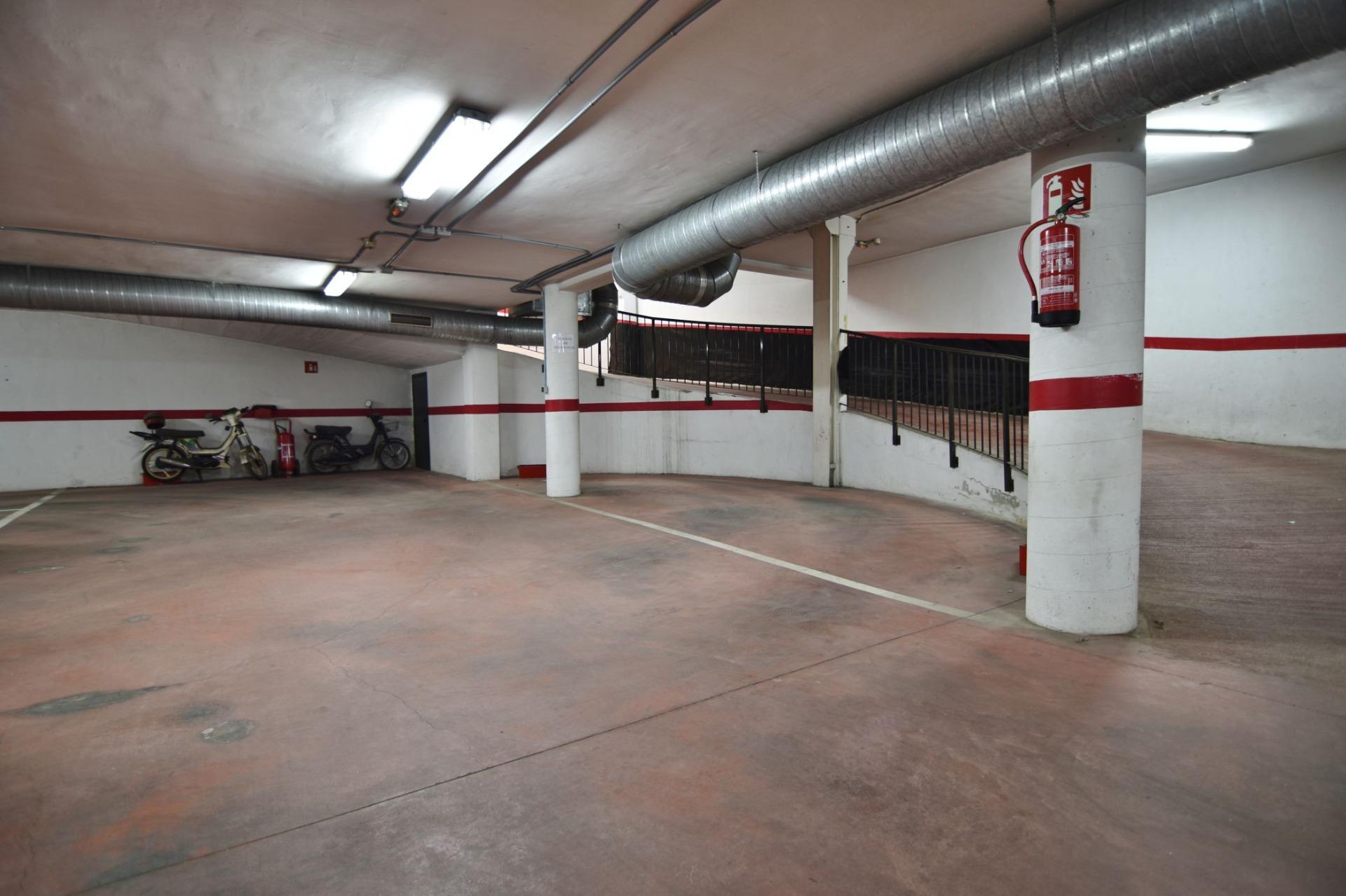 Se alquila plaza de garaje en el Alquian
