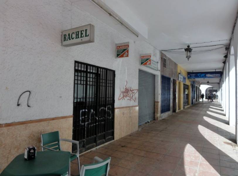 Local comercial en Calle José Artes de arcos