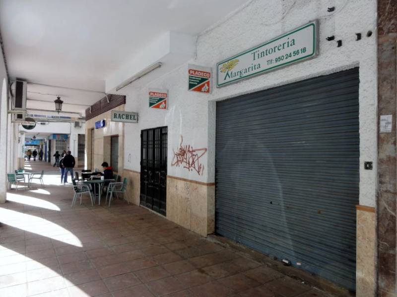 Local comercial en Calle José Artes de arcos