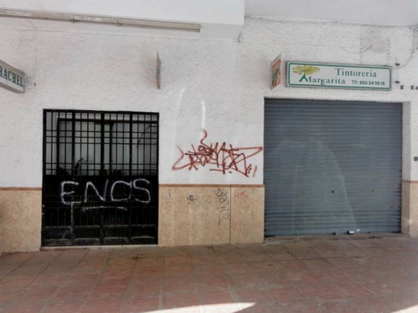 Local comercial en Calle José Artes de arcos