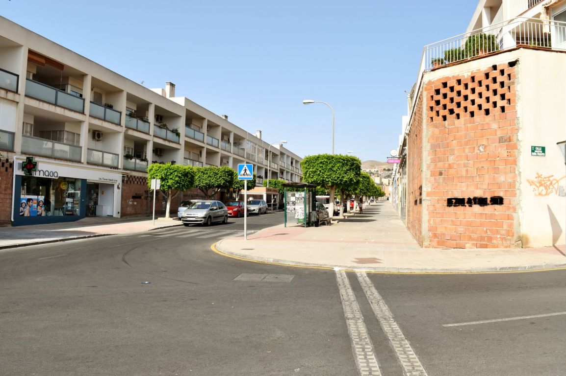 Local comercial en basto en Huércal de Almería