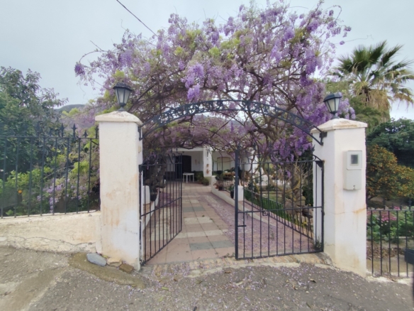 Casa de campo-Masía en Venta en Terque Almería