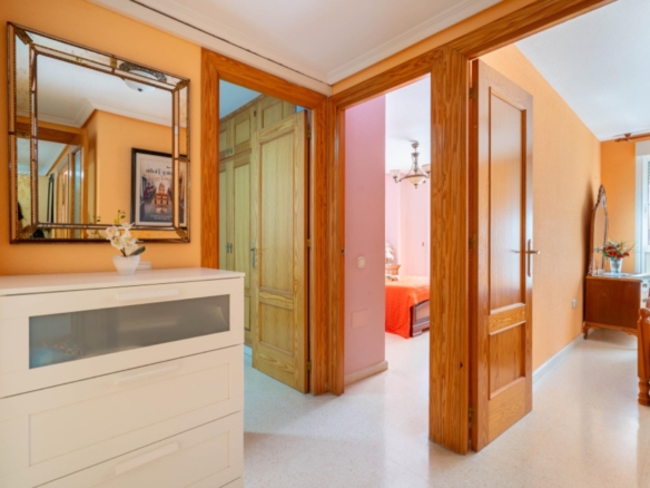 SE VENDE PISO EN ALMERIA