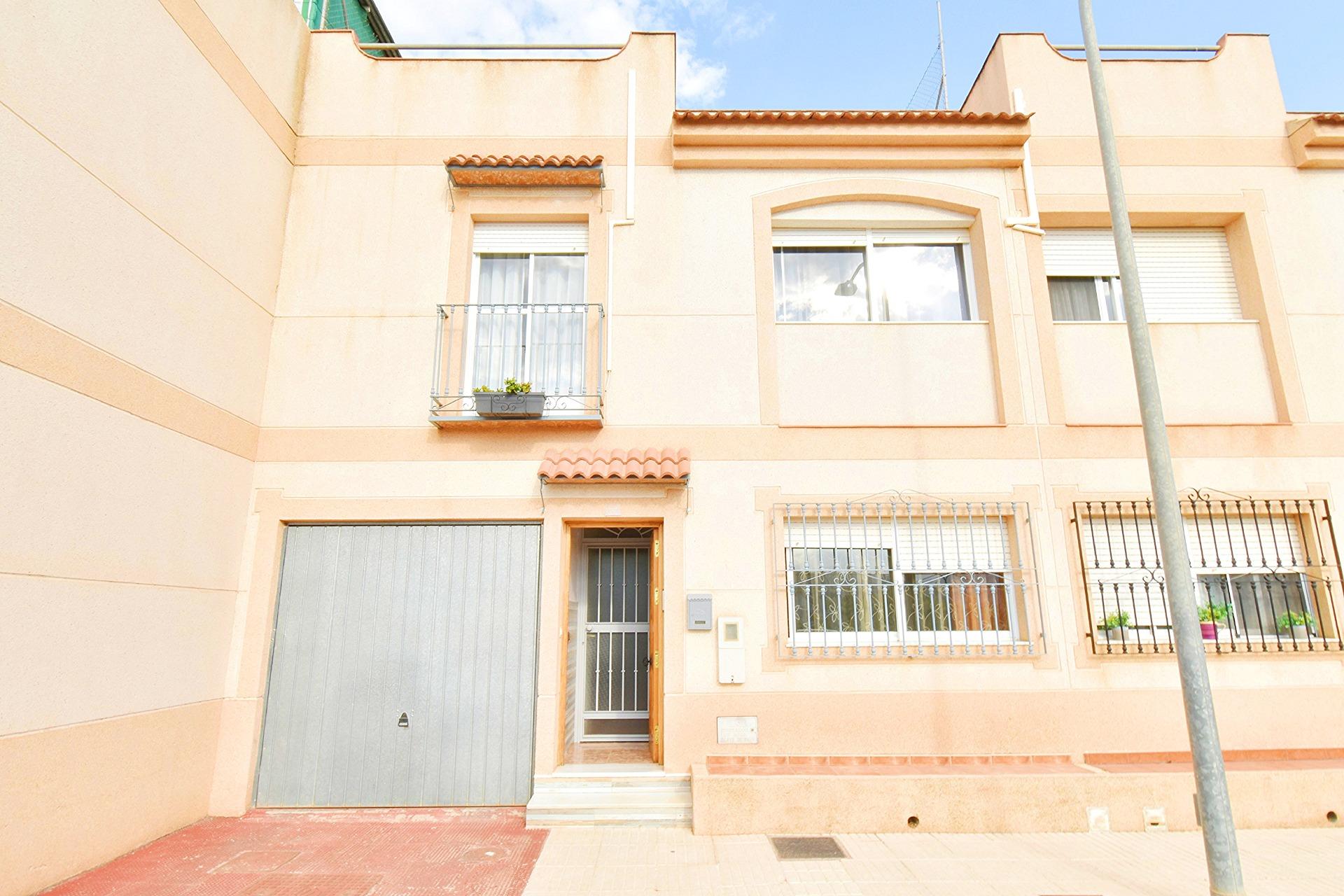 DUPLEX BERJA JUNTO A FUENTE TORO