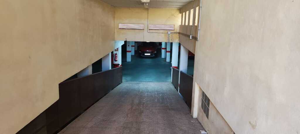 Parking coche en Venta en Retamar Almería