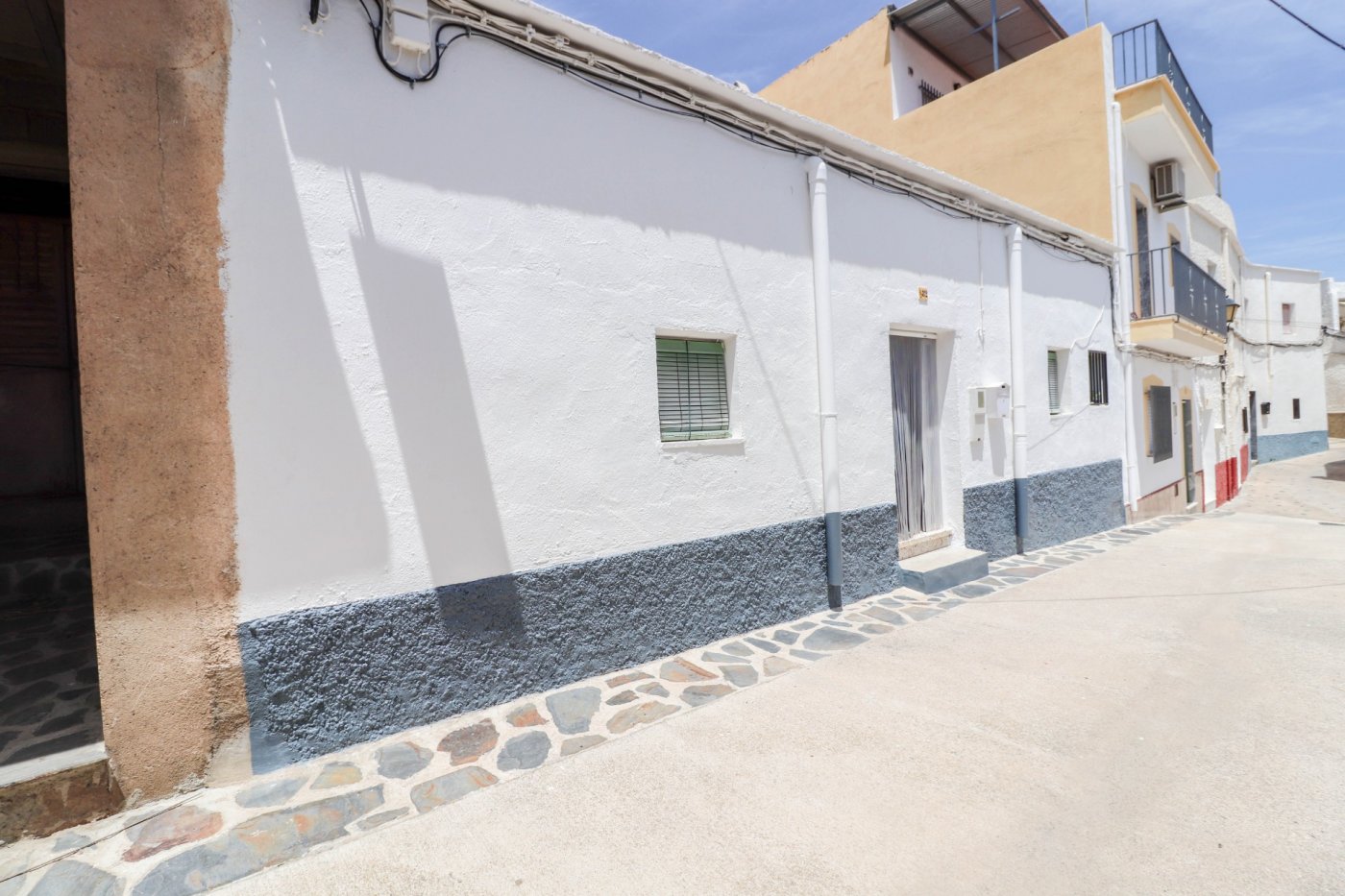 CASA EN  VENTA EN ZONA ABRUCENA