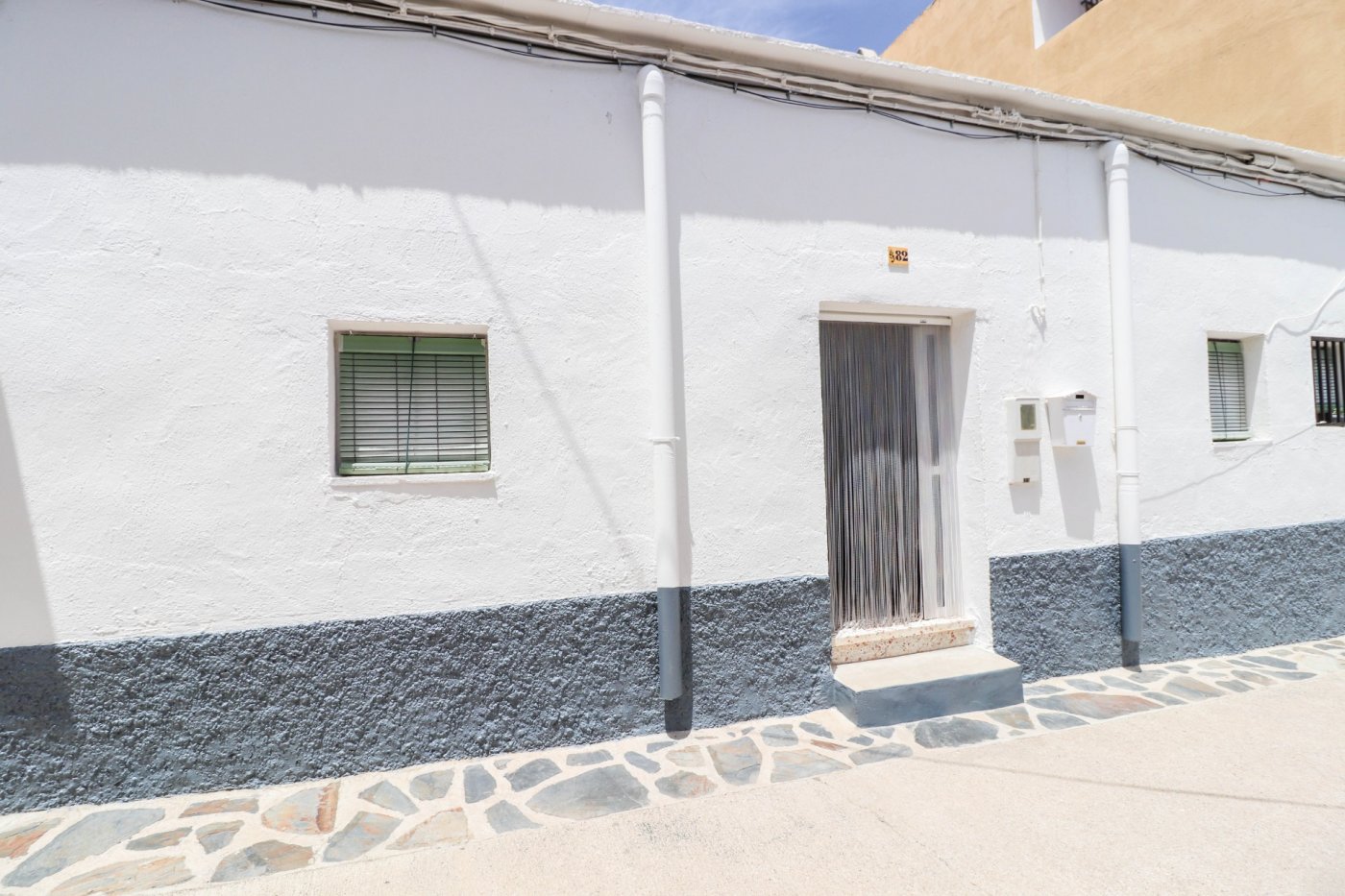 CASA EN  VENTA EN ZONA ABRUCENA