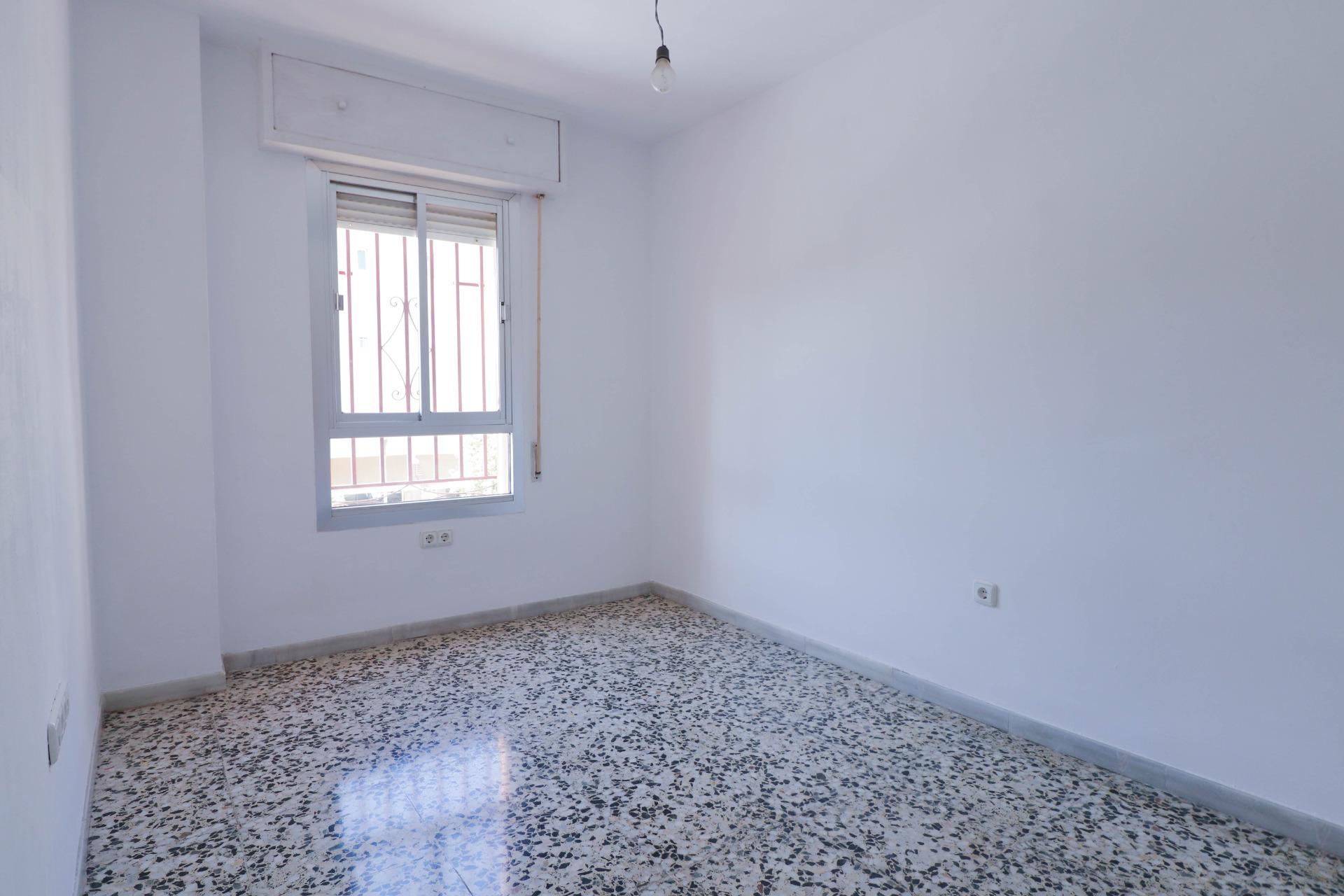 ¡PISO EN VENTA! Zona Los Ángeles - Cruz de Caravaca (Almería)