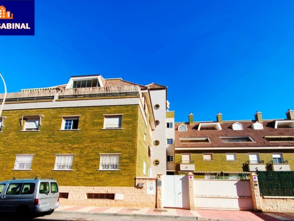 CON GARAJE INCLUIDO EN RESIDENCIAL CON PISCINA Y PISTA D TENIS en Roquetas de Mar foto 3