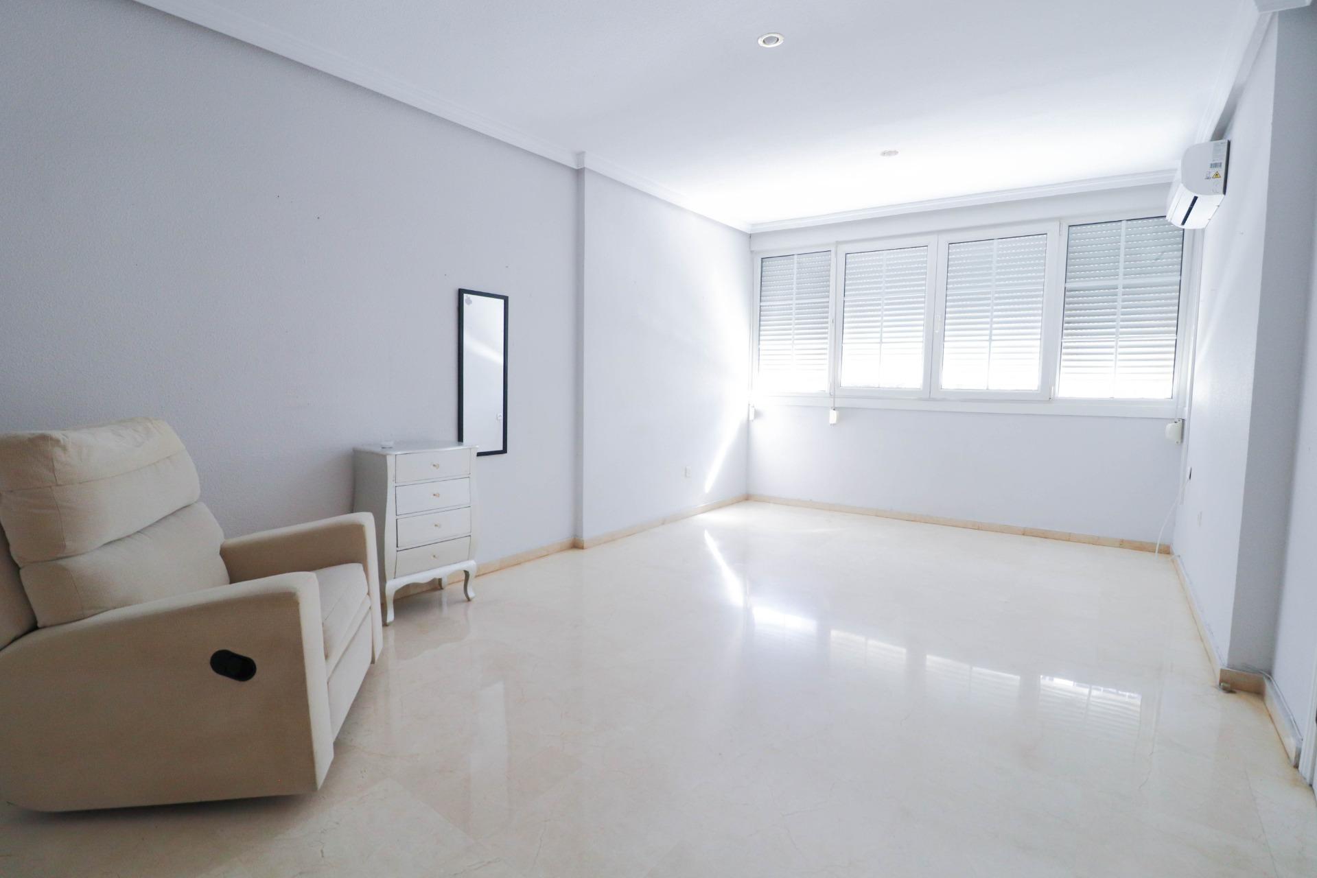 ¡Piso en Venta en Almería - Zona Altamira-Carretera de Ronda!