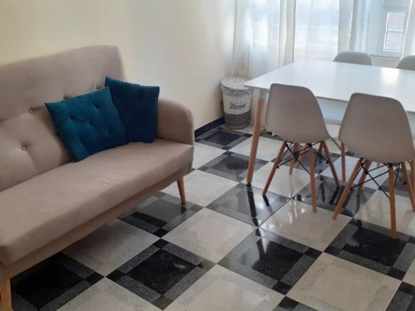 PISO PARA ESTUDIANTES/PROFESORES EN ZONA AV.SIERRA ALHAMILLA