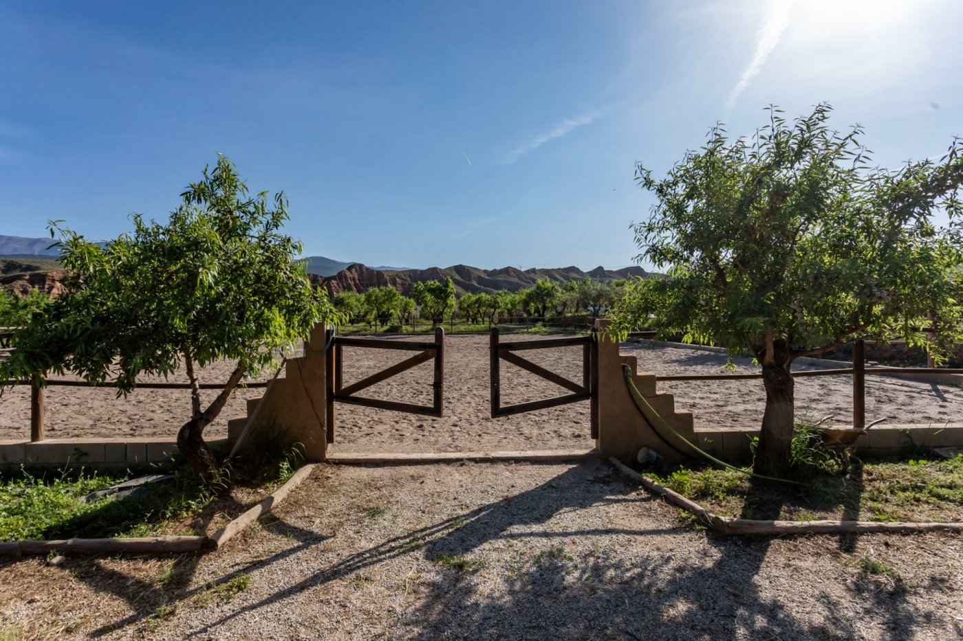 GRAN CORTIJO  CON HIPICA Y 2 CASAS