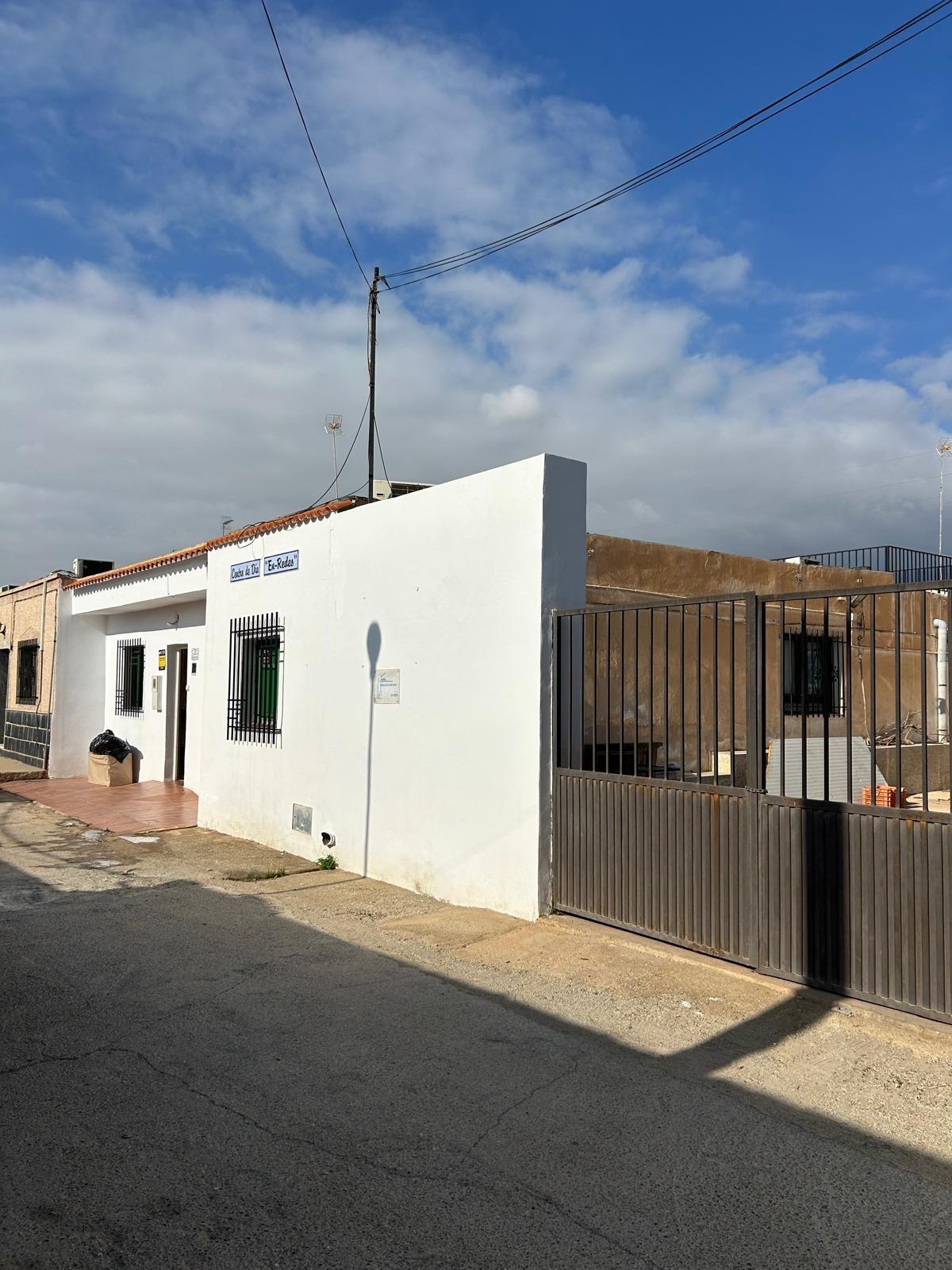 VIVIENDA DE PLANTA BAJA EN LA ZONA DE VÍCAR - CARRIL MONTENEGRO