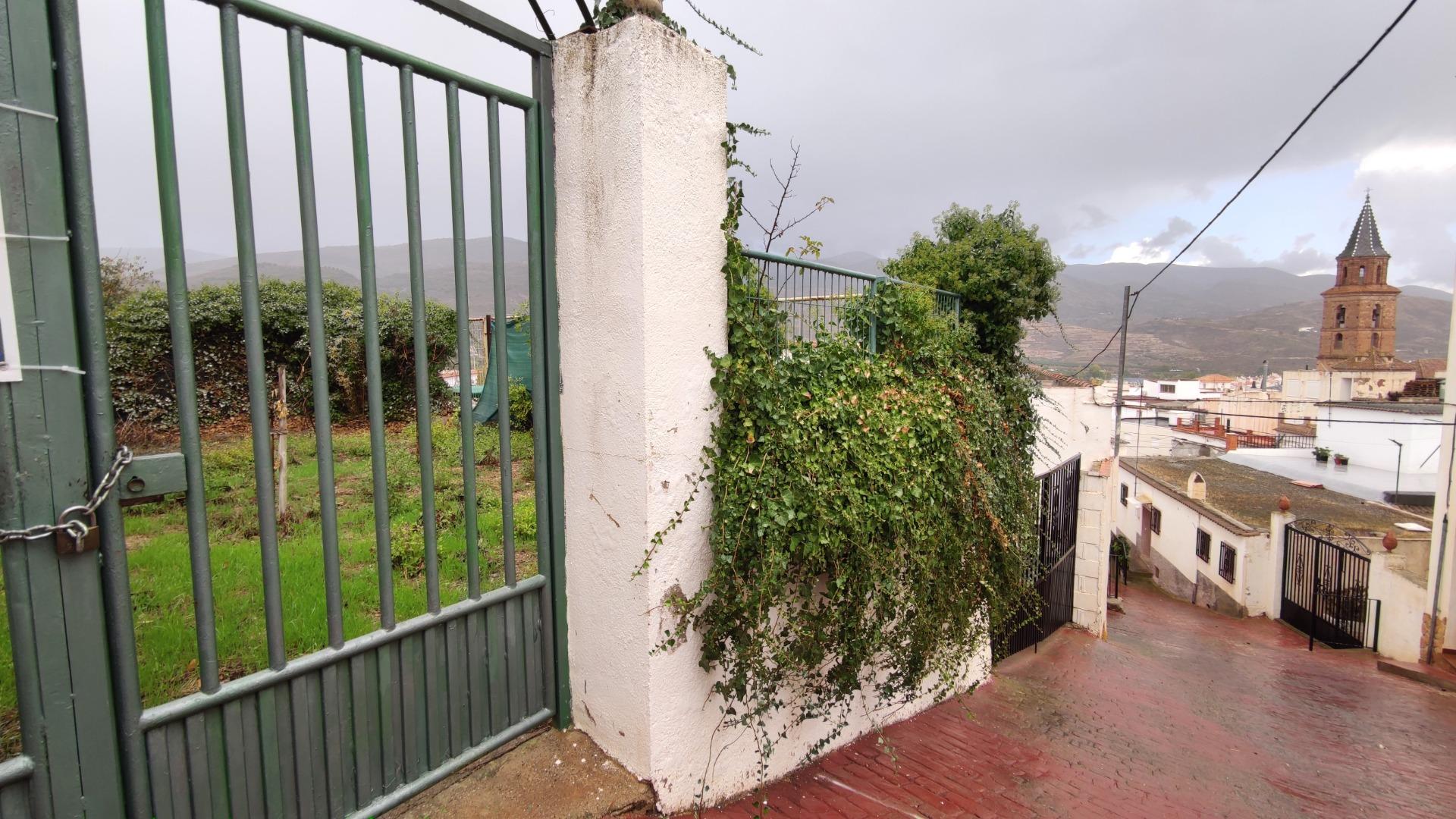 Casa de Pueblo en las Alpujarras Almerienses: Tu Refugio Ideal en la Naturaleza