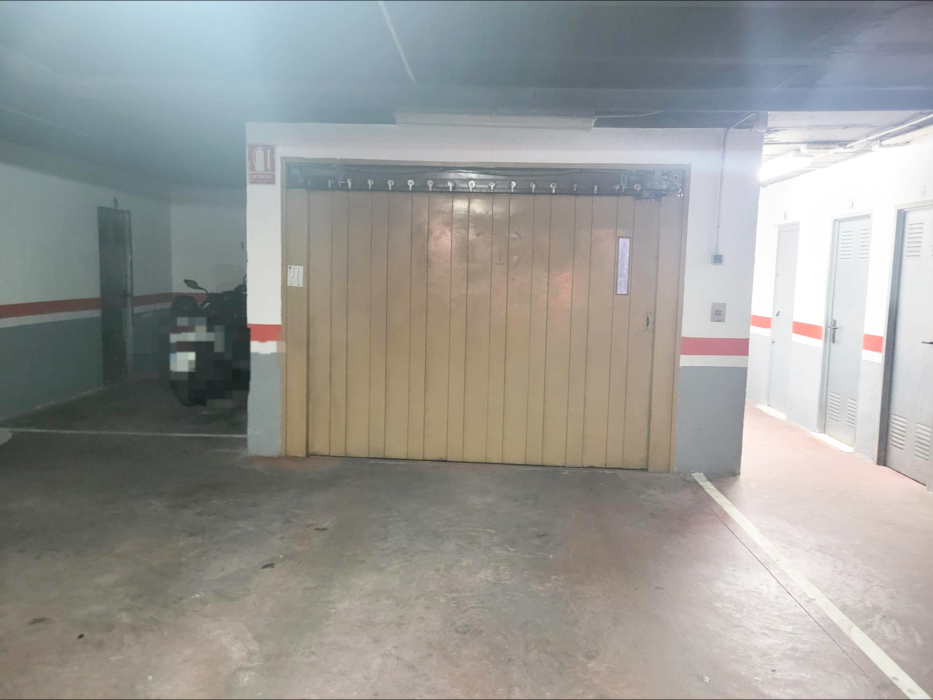 SE VENDE PLAZA DE GARAJE EN RAMBLA AMATISTEROS