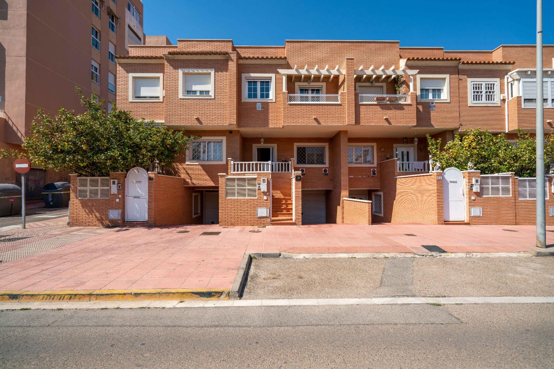 TRIPLEX EN VILLABLANCA - ALMERÍA