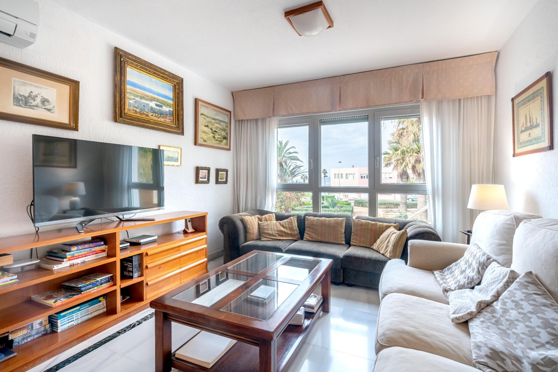 VIVIENDA PAREADA EN NUEVA ALMERIA CON VISTAS AL MAR Y SALIDA DIRECTA AL PARQUE