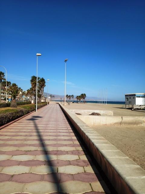 PISO DE 2 DORMITORIOS MUY CERCANO A LA PLAYA!! MUY BIEN UBICADO