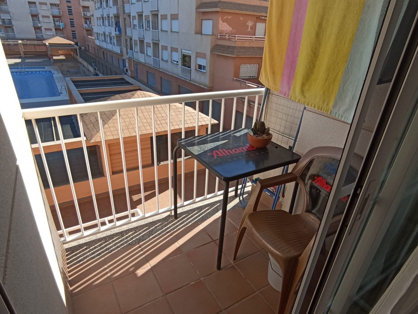 ESTUDIO CON GARAJE Y PISCINA EN LA ZONA DE URBANIZACION