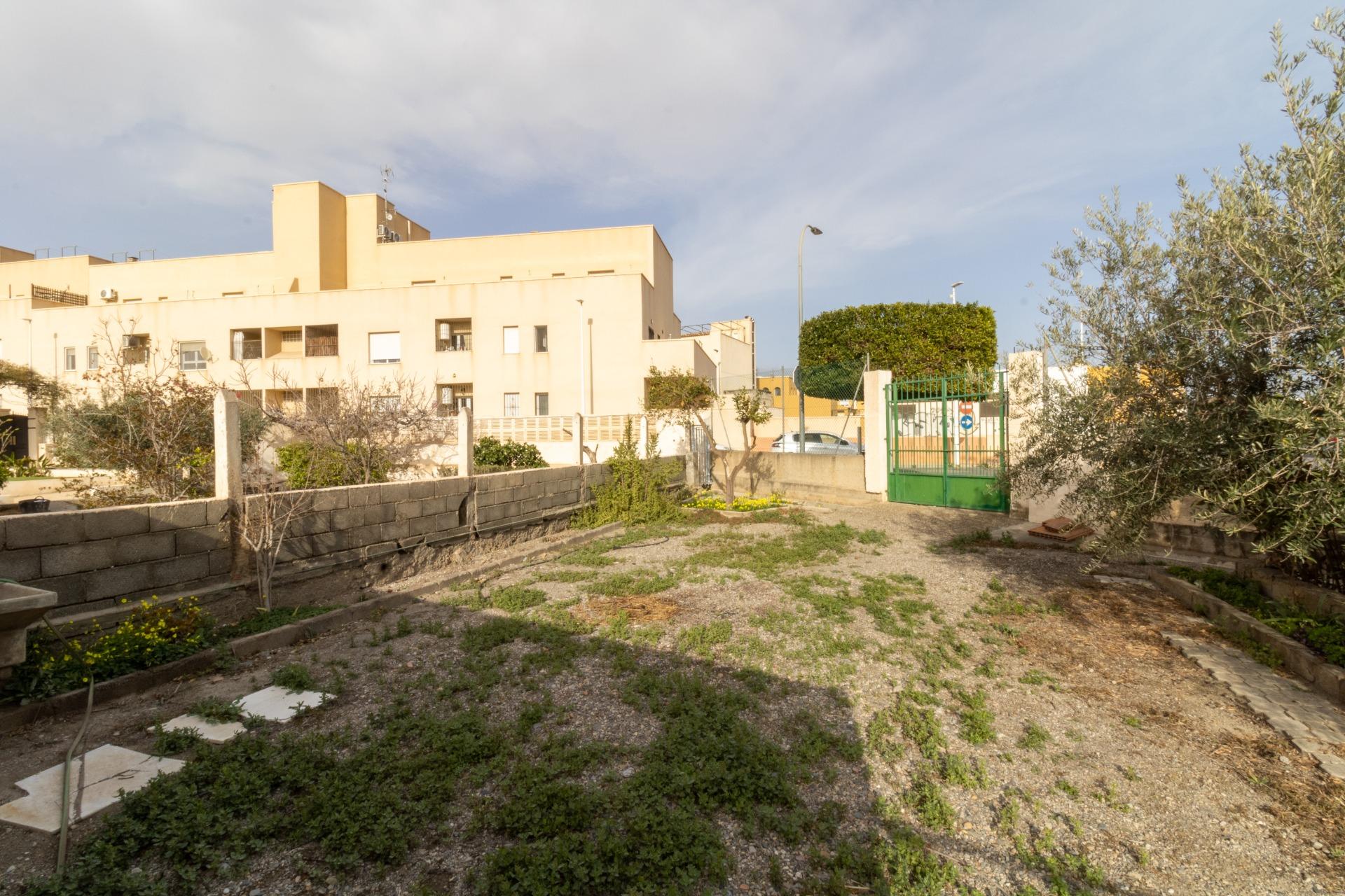 ESTUPENDO TERRENO CON CASA EN PECHINA