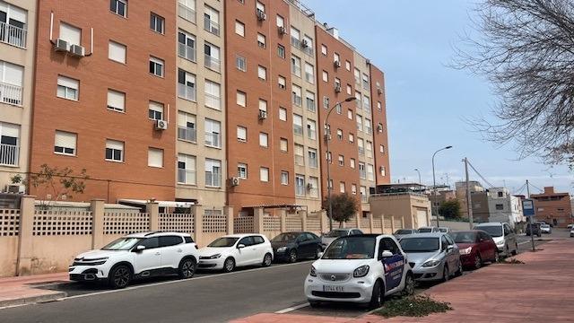 PISO DE 2 DORMITORIOS