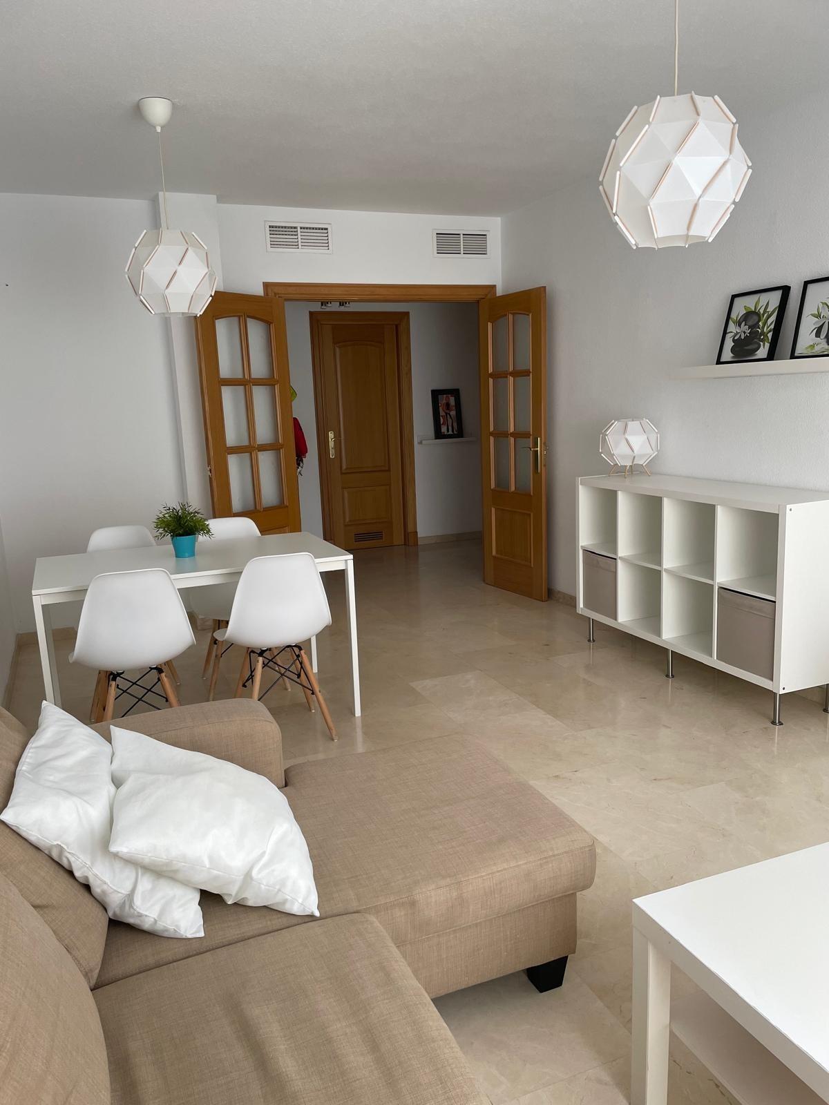 ESTUPENDO PISO POR ZONA ZAPILLO PARA LARGA TEMPORADA