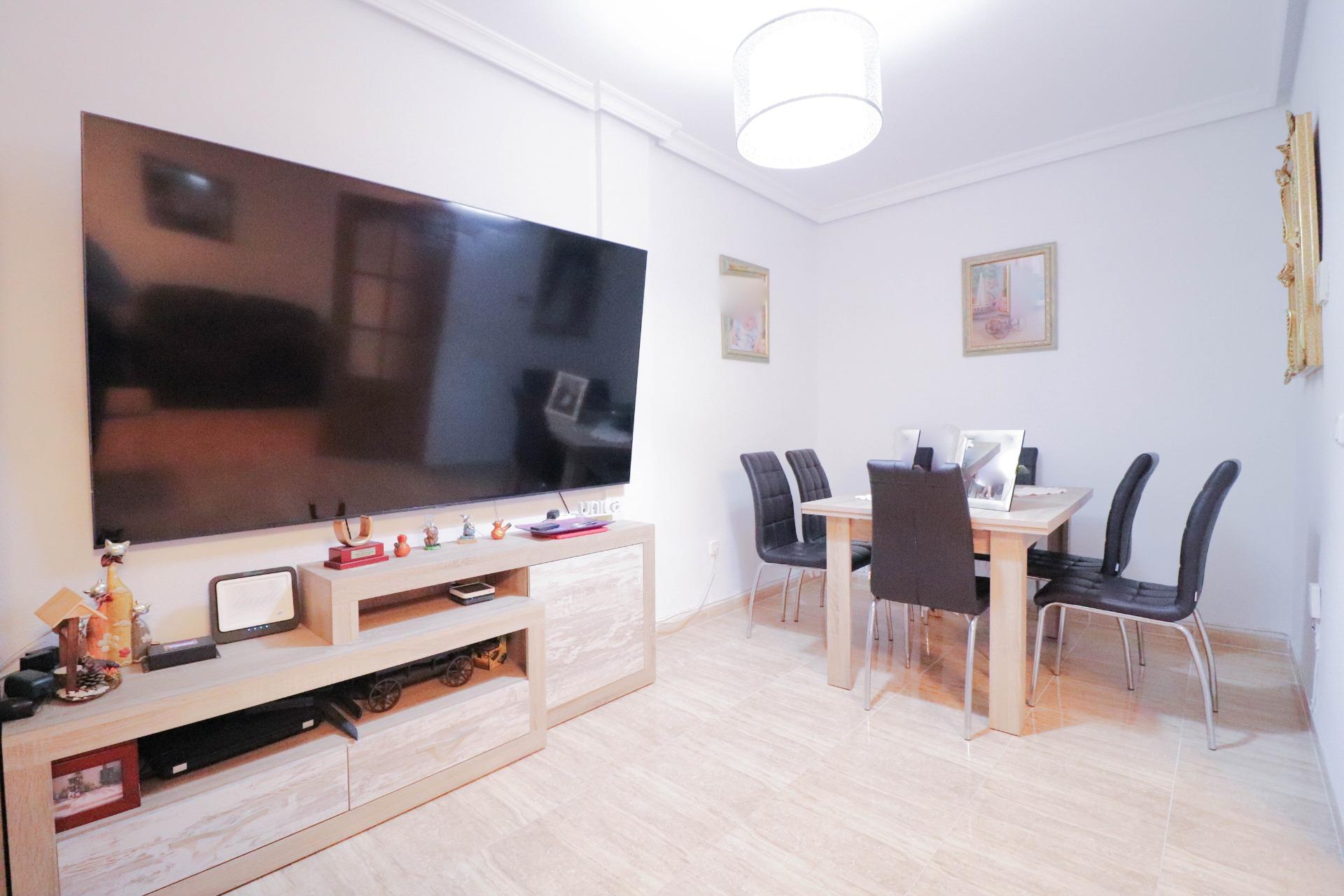 ¡IMPRESIONANTE TRÍPLEX EN VENTA EN ZONA AVENIDA MEDITERRÁNEO