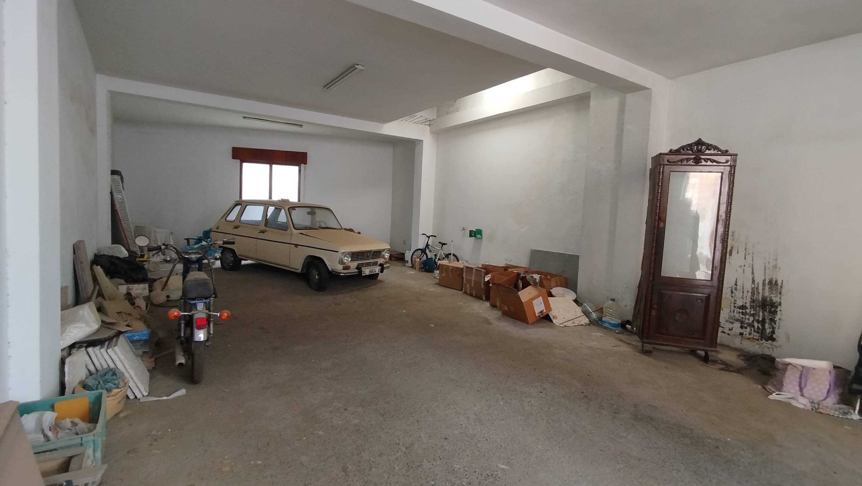 Almacén en Instinción – Espacio y ubicación en la Alpujarra Almeriense 🌿