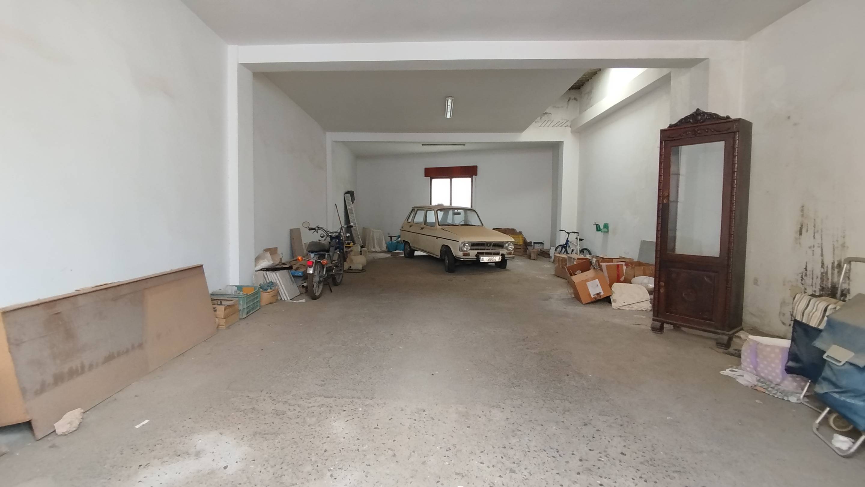 Almacén en Instinción – Espacio y ubicación en la Alpujarra Almeriense 🌿