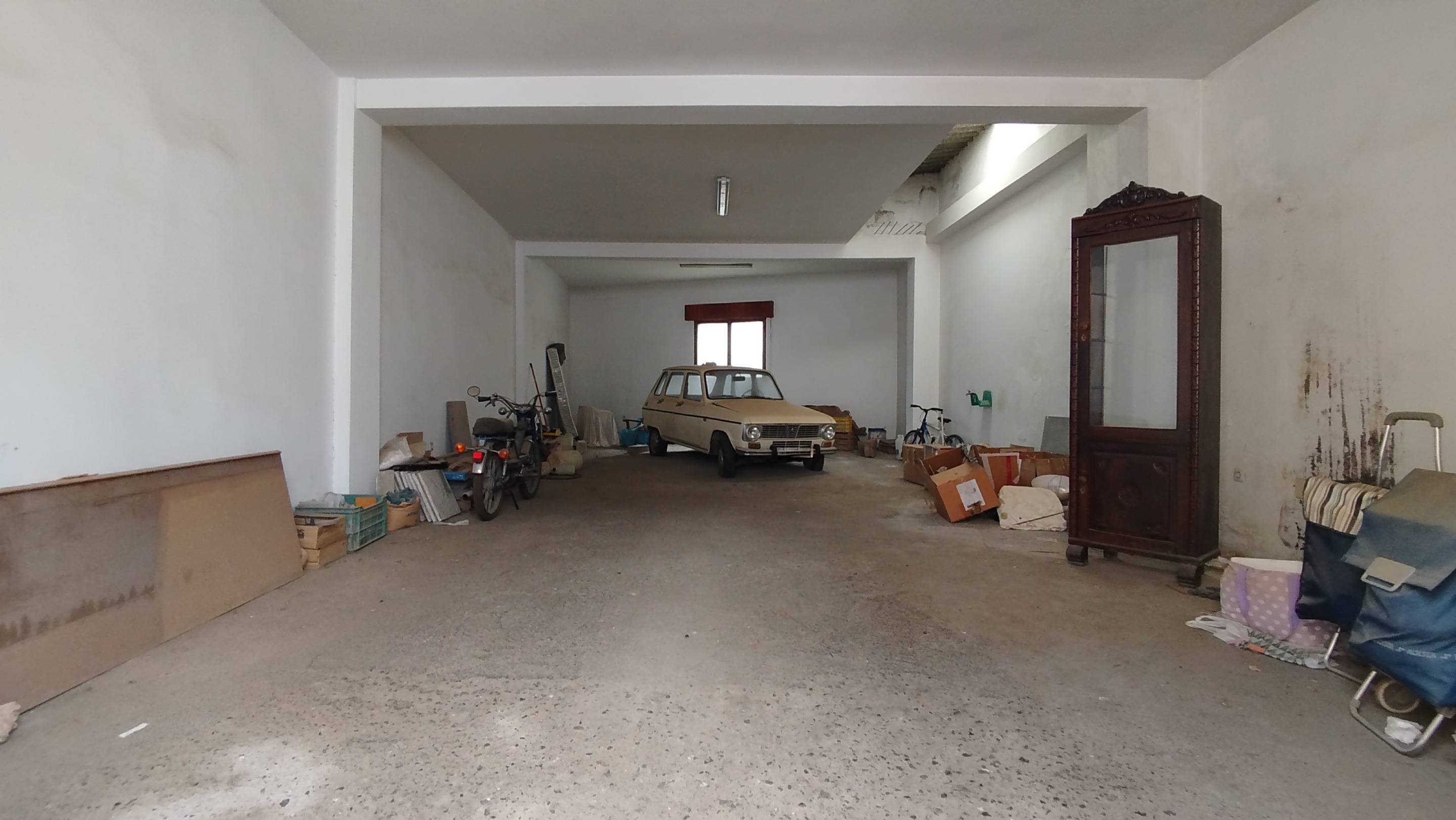 Almacén en Instinción – Espacio y ubicación en la Alpujarra Almeriense 🌿