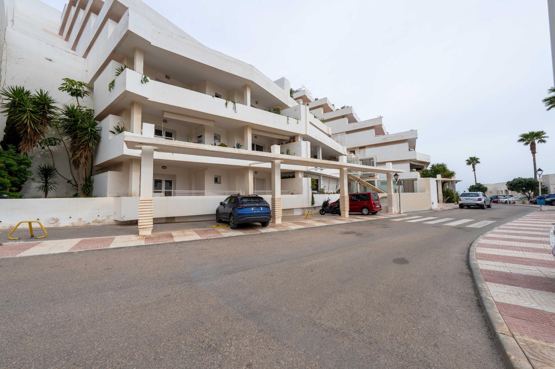 APARTAMENTO A ESTRENAR CON VISTAS AL MAR
