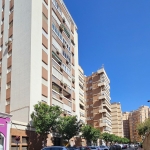Inversión estratégica en el centro de Almería: Nuda propiedad con vistas y potencial excepcional