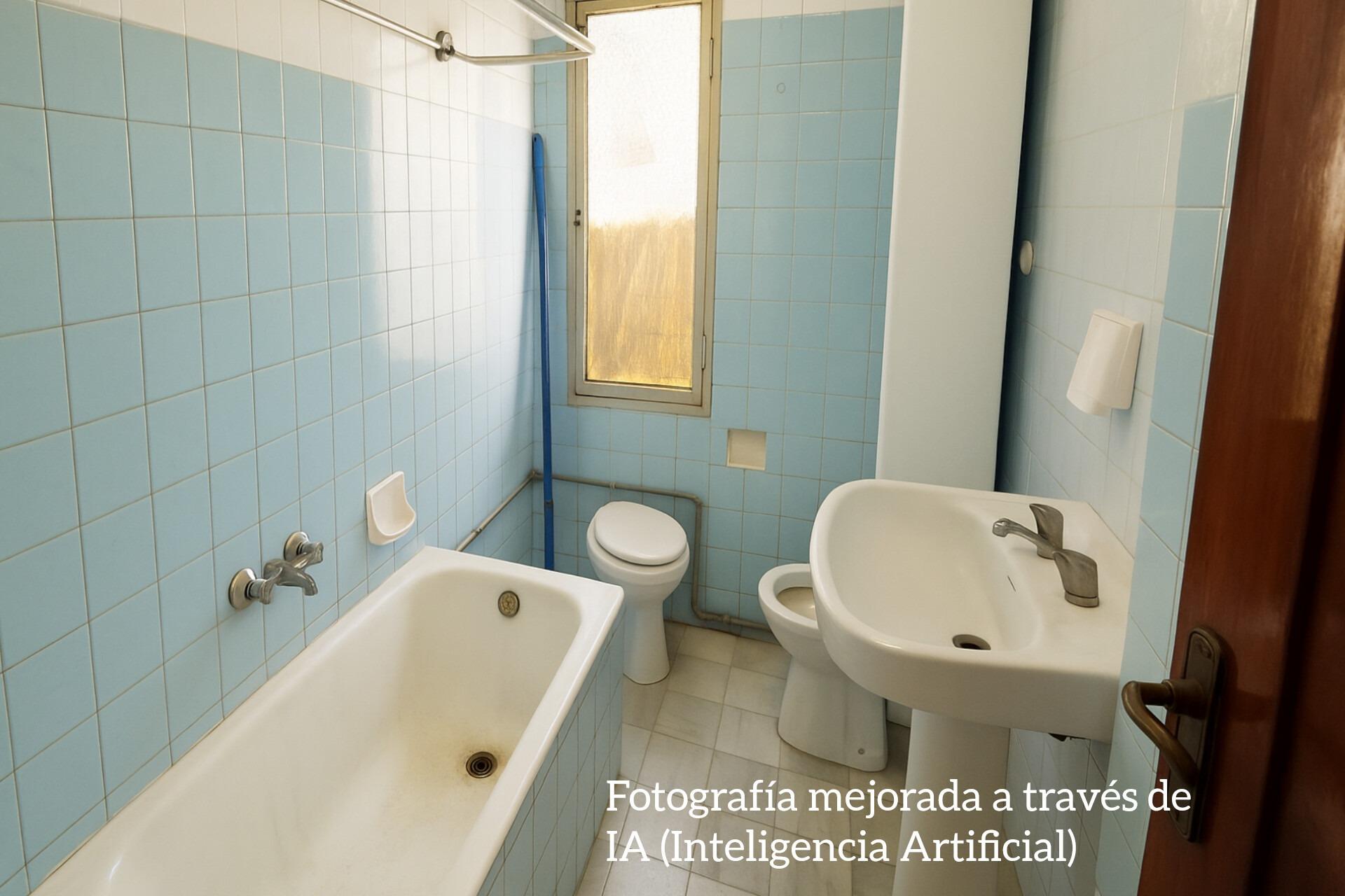 Vivienda con excelente ubicación y potencial en el centro de Almería