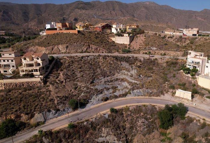 CONSTRUYE LA CASA DE TUS SUEÑOS EN UN ENTORNO IDÍLICO!!