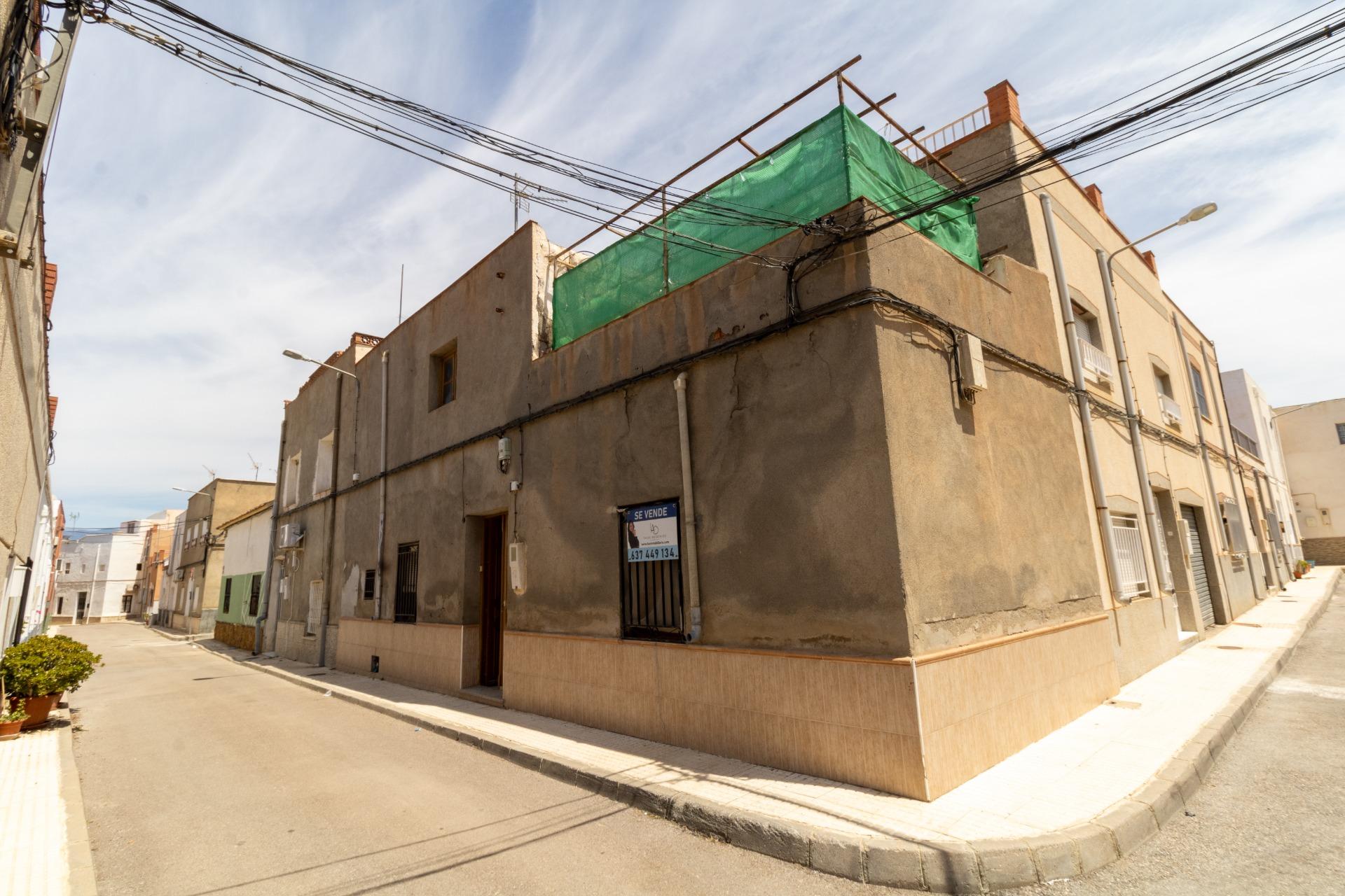 PRECIOSA CASA EN TABERNAS