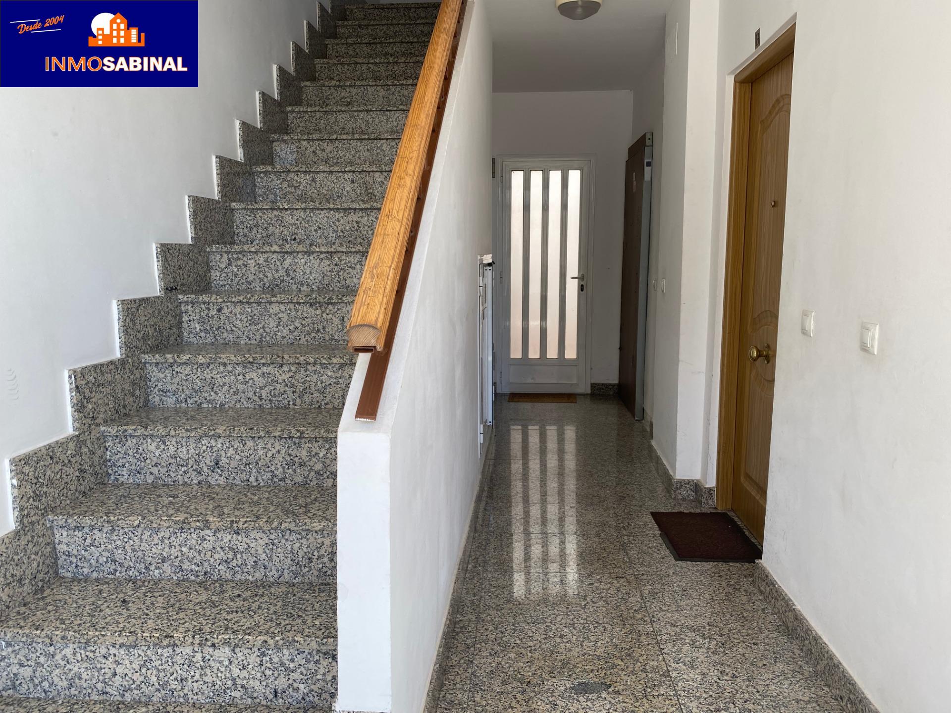 PISO DE 3 DORMITORIOS Y 2 BAÑOS EN BULEVAR DE BARRIO ARCHILLA!!