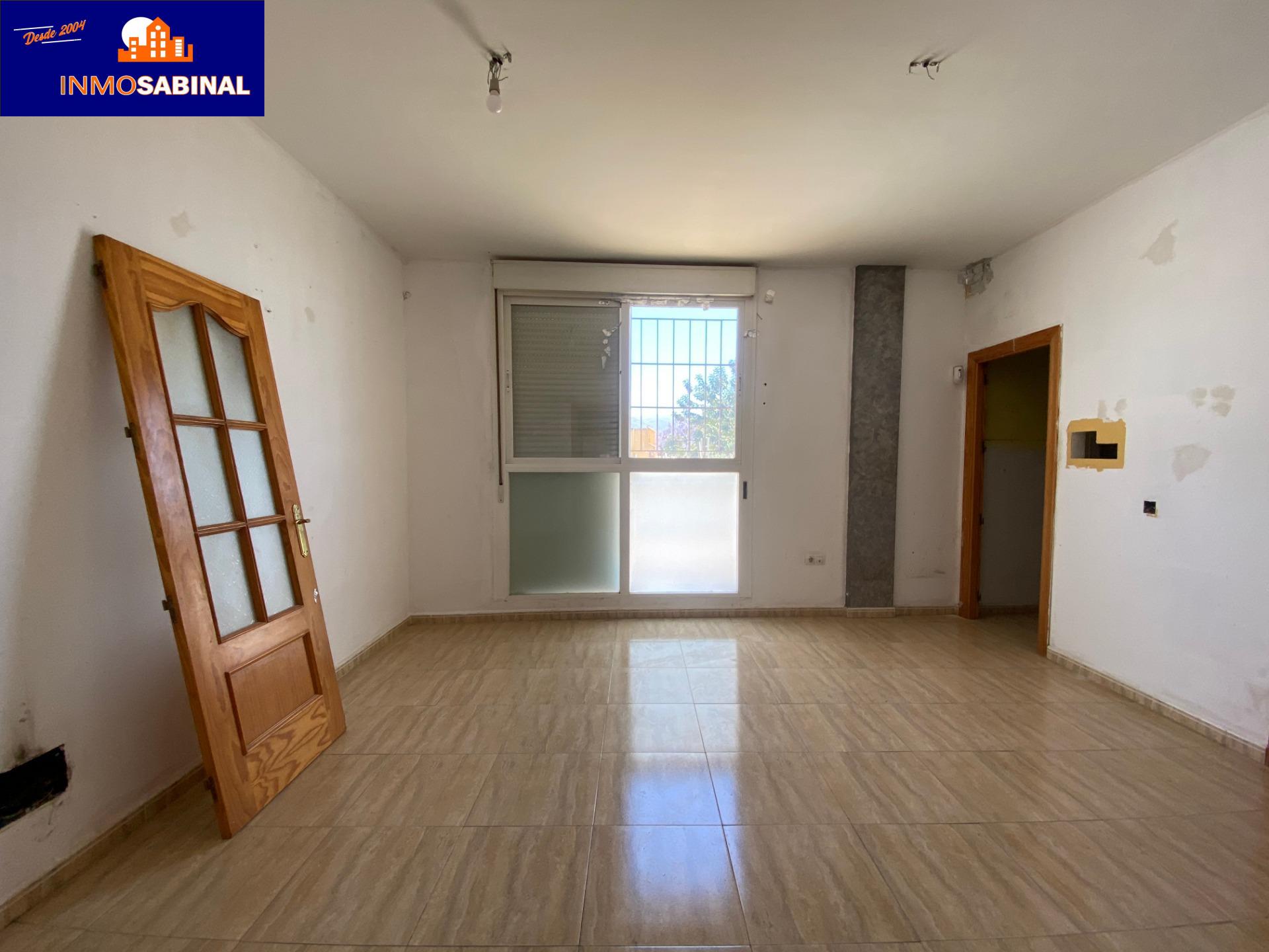 PISO DE 3 DORMITORIOS Y 2 BAÑOS EN BULEVAR DE BARRIO ARCHILLA!!