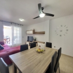 SE ALQUILA PISO  DE 2 HABITACIONES EN ZONA TOYO