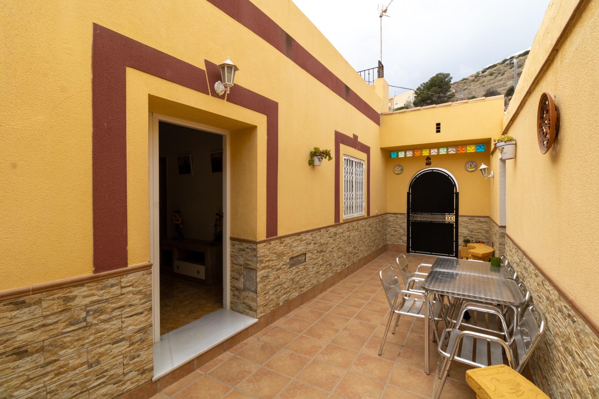 PRECIOSA CASA EN GÁDOR