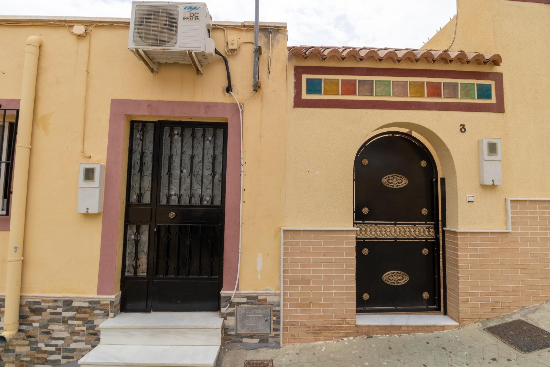 PRECIOSA CASA EN GÁDOR