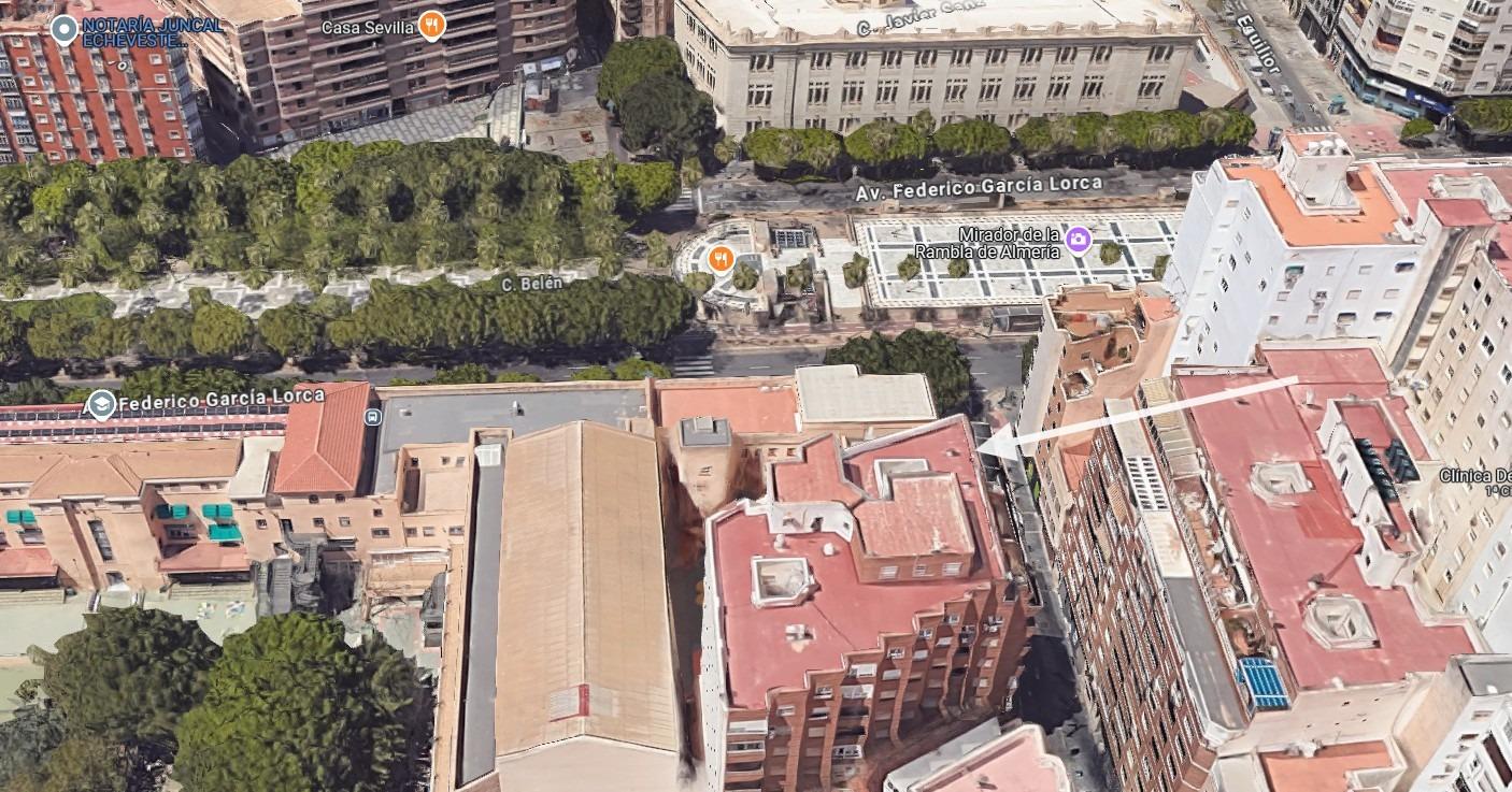 junto a la Rambla de Almería