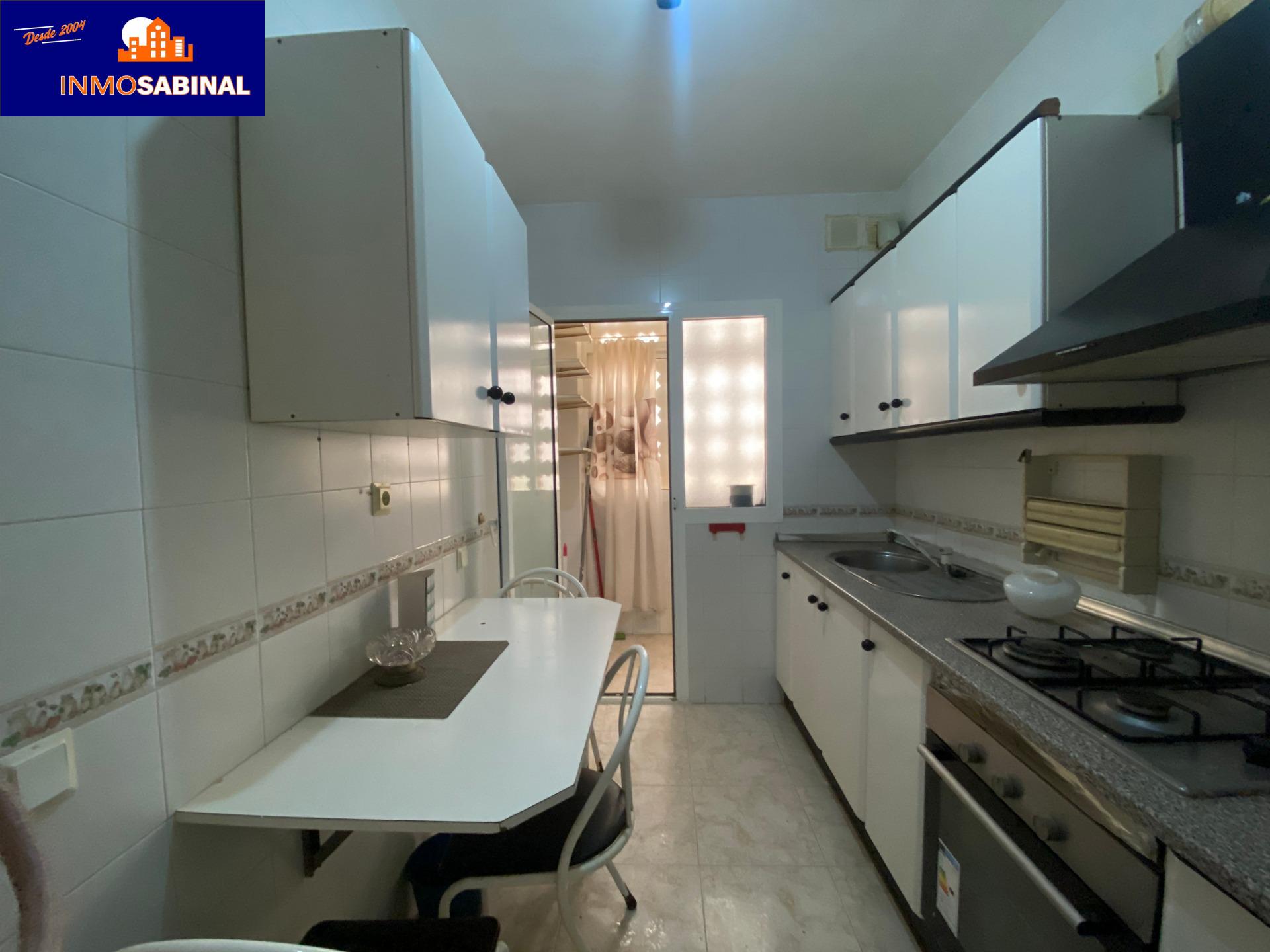 PISO DE 2 DORMITORIOS Y 1 BAÑO MUY BIEN UBICADO!! CERCA DE LA PLAYA Y EN PLENA AVENIDA JUAN CARLOS I