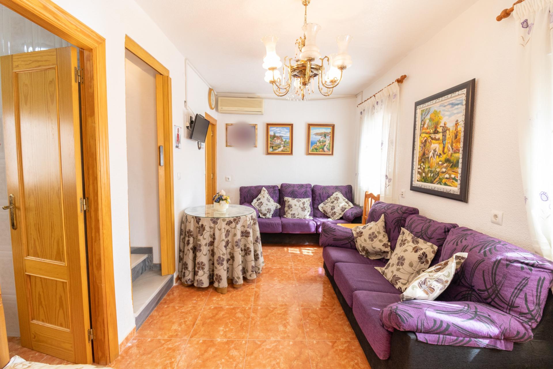 VIVIENDA EN BENAHADUX