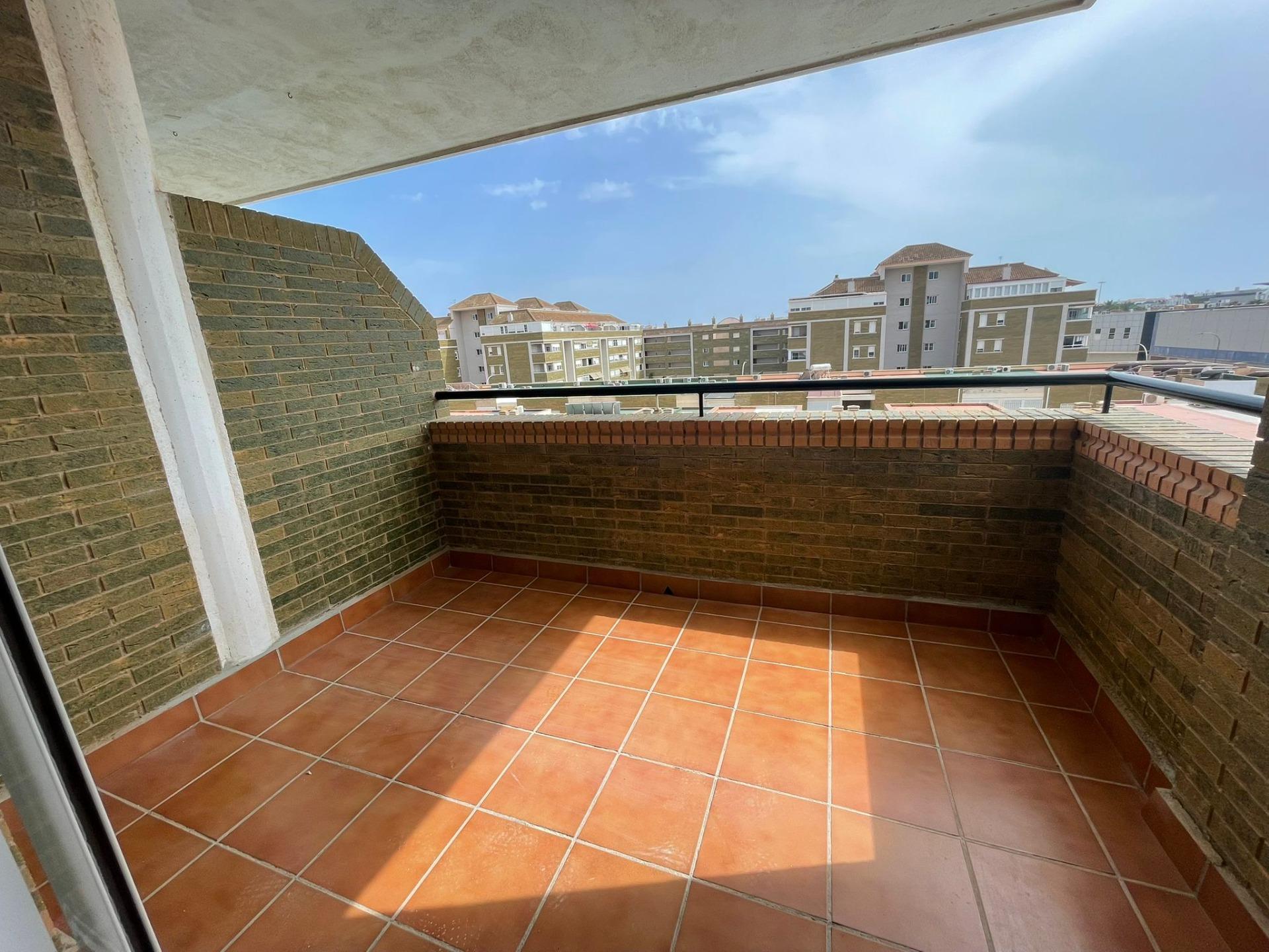 Espectacular piso de tres habitaciones en las Salinas