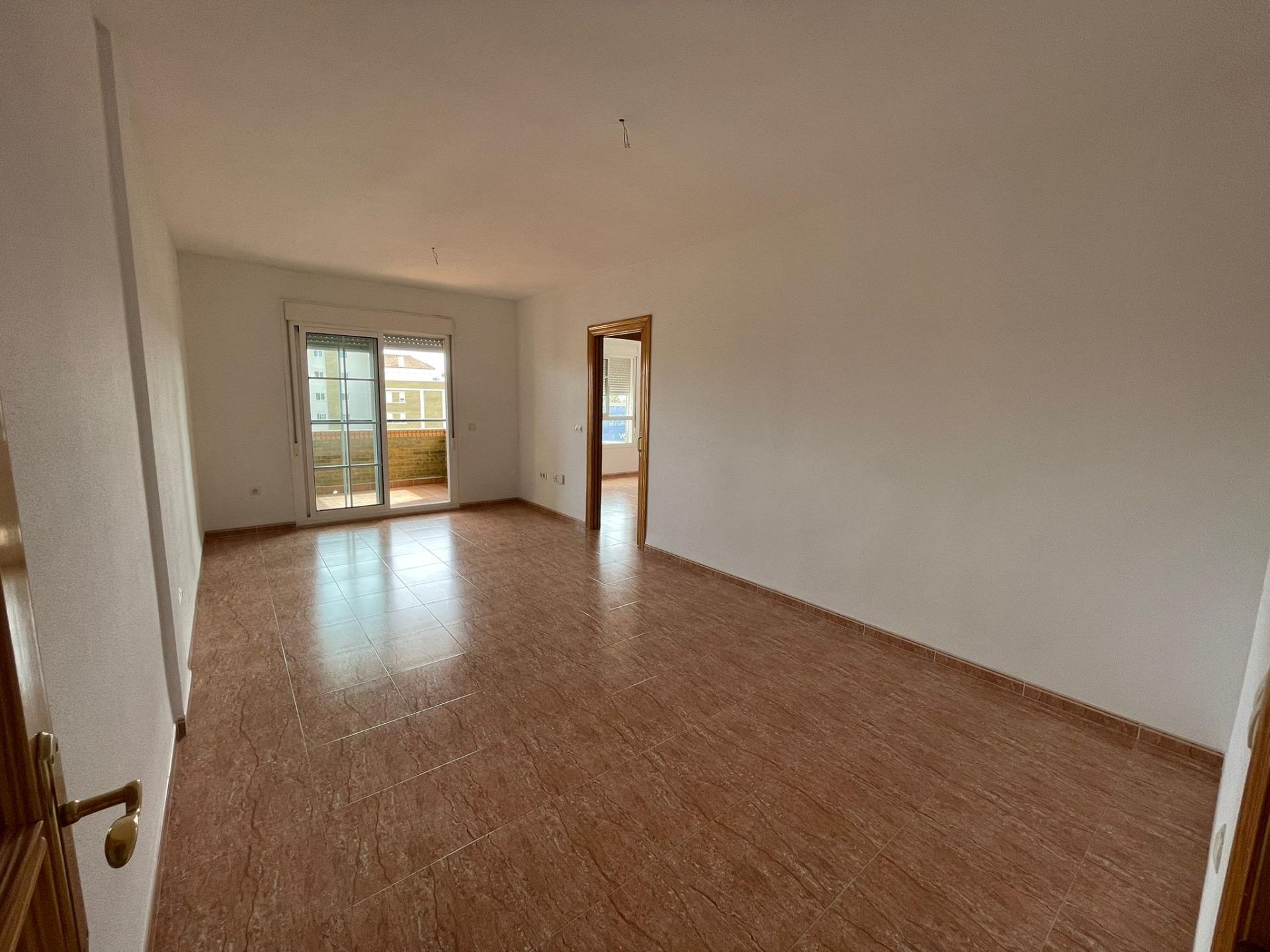 Espectacular piso de tres habitaciones en las Salinas