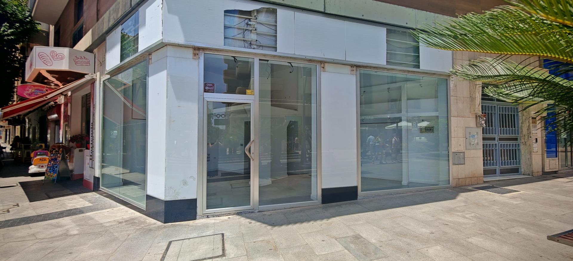 Local céntrico en alquiler en Almería
